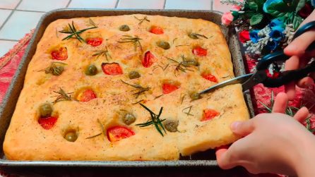 Focaccia fatta in casa: la ricetta semplice e soffice