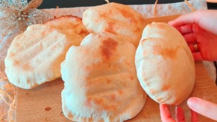 Panini gonfi al forno: la ricetta leggera e davvero saporita