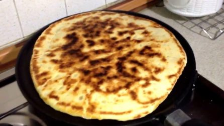 Focaccia in padella semplice e deliziosa: ecco come prepararla