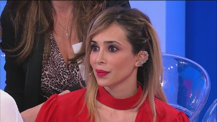 Uomini e Donne, forte lite tra Noel e Armando: "Nella mia vita esisti pure troppo, mi controlli"