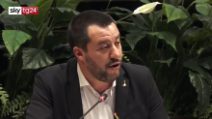 Cori razzisti, Matteo Salvini: "Contrario allo stop delle partite, tema scivoloso"
