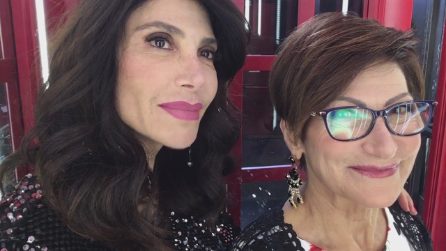 Domenica Live - La #cabinarossa di... Carmen Di Pietro con Emmanuela Troiano