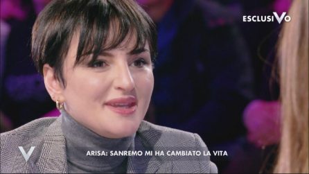 Verissimo, Arisa: "Abbandonerei il lavoro per amore, la materia prima c'è"