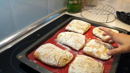 Ciabatte croccanti: la ricetta per preparare il pane a casa tua