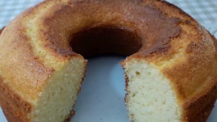 Bolo de arroz, la torta di riso che farà impazzire tutti: da provare