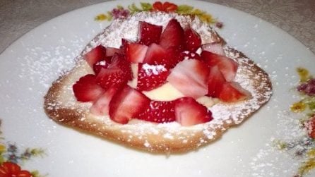 Cialde con fragole e crema: semplici, veloci e gustose