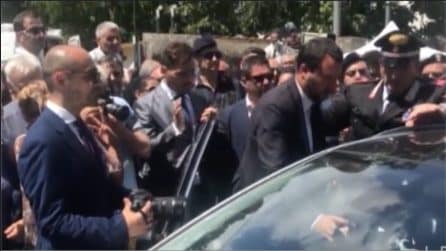 Carabiniere ucciso, Salvini stringe le mani alla vedova