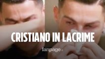Cristiano Ronaldo in lacrime, il campione piange durante intervista: "Mio padre sempre ubriaco"