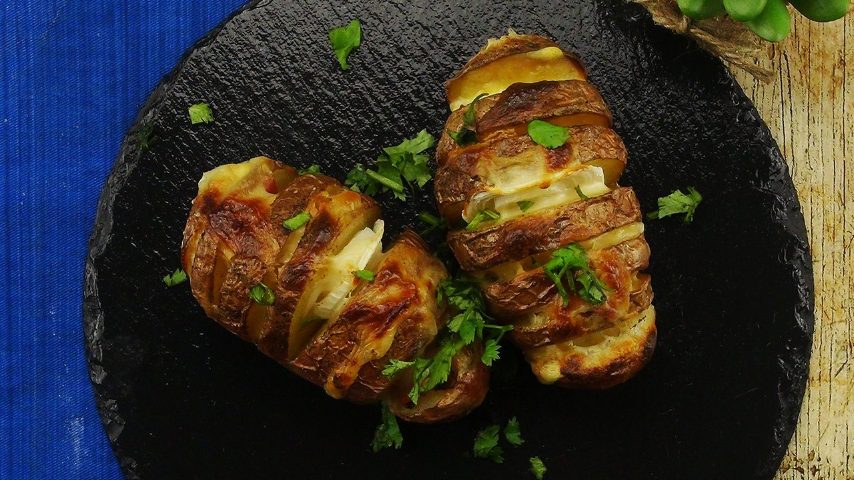 Patate raclette: il contorno filante e saporito che farà ...