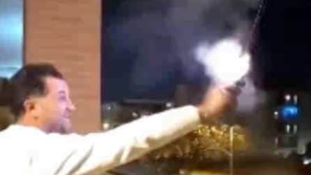 Foggia, il presidente del consiglio comunale spara con una pistola a Capodanno insieme al figlio minorenne