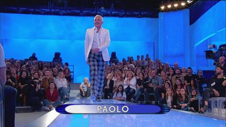 Uomini e Donne trono over, la sfilata di Paolo per sedurre Valentina