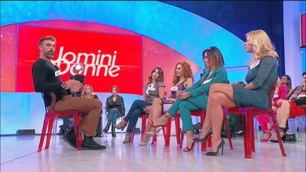 Uomini e Donne trono over: Simone scarta Simonetta