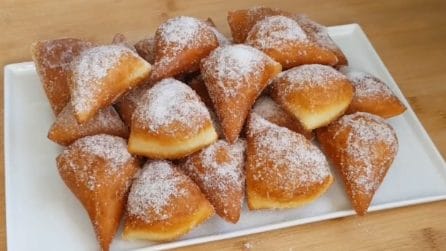 Mini triangoli-graffe: la ricetta soffice e golosa da preparare facilmente