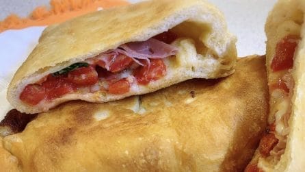 Calzoni fritti e farciti: la ricetta semplice per farli in casa