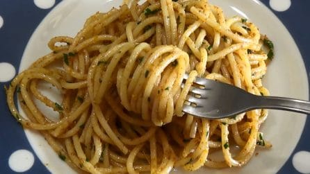 Spaghetti bottarga e arancia: la ricetta del primo piatto saporito