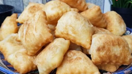 Mini gnocchi fritti: servili al posto del pane per deliziare i tuoi ospiti
