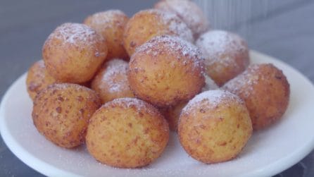 Frittelle dolci al formaggio: un dessert veloce che accontenta tutti