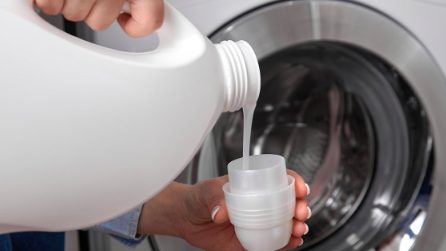 Come fare l'ammorbidente per il bucato in casa