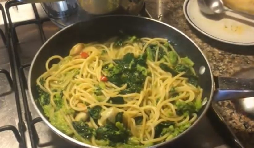 Spaghetti con cime di rapa e colatura di alici: la ricetta del primo ...
