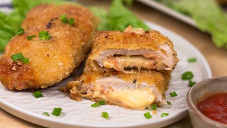 Cotolette al pomodoro: l'idea sfiziosa per un secondo saporito e veloce!