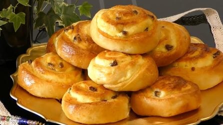 Girelle soffici e ripiene: la ricetta semplice e golosissima