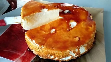 Torta cremosa con 2 ingredienti: la ricetta che sorprenderà tutti
