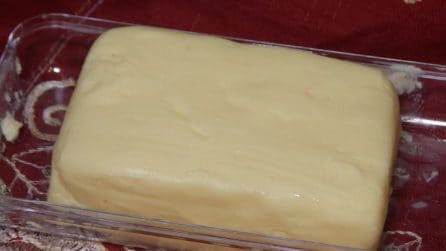 Burro fatto in casa con un ingrediente: la ricetta veloce
