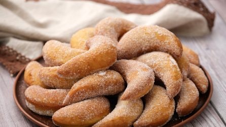 Mezzelune fritte: più sfiziose delle solite graffe!