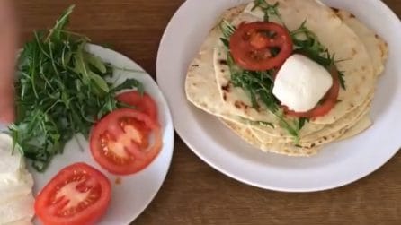 Piadine fatte in casa: la ricetta per averle pronte in 10 minuti