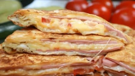 Torta salata di piadine: l'idea gustosa e filante che vi conquisterà