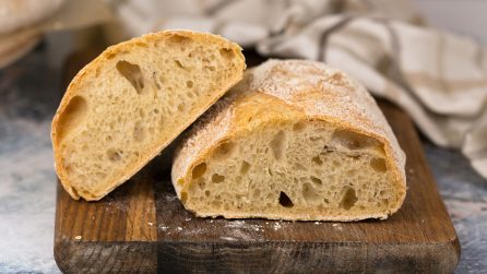 Pane tutto buchi: come ottenerlo morbido e saporito con solo 2g di lievito!