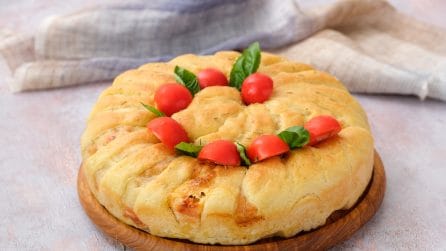 Pizza spirale: soffice, saporita e facile da preparare!