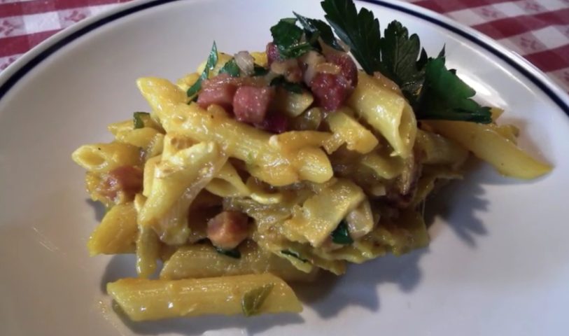 Penne rigate con zucchine gialle e speck: il primo piatto da leccarsi i ...