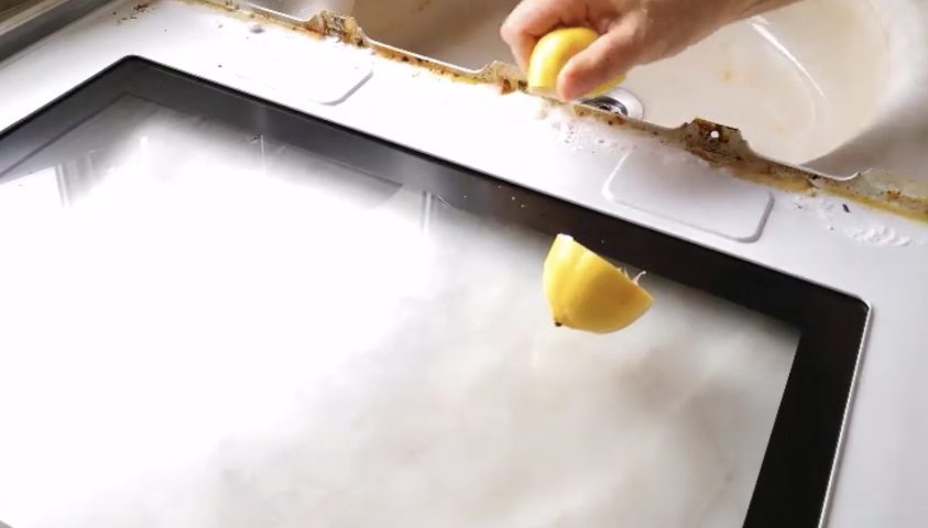 How to remove rust from the oven door