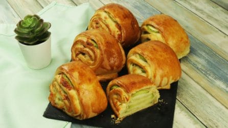 Girelle di brioche e zucchine: ideali per un antipasto che delizierà tutti!