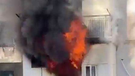 Incendio in un appartamento a Poggioreale, arrivano i pompieri