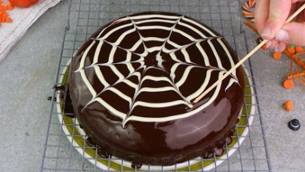 Torta di Halloween al cioccolato: divertente e semplicissima da preparare!