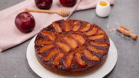 Torta di mele rovesciata: la ricetta ASMR che ti metterà l'acquolina in bocca!