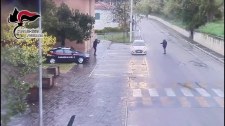 Pianificano rapina alle Poste, i carabinieri li aspettano e li arrestano