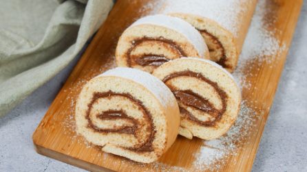 Rotolo con crema di nocciole: come farlo soffice e goloso a casa
