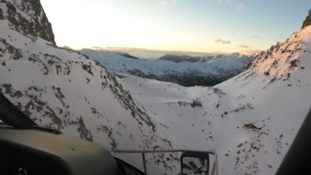 Il video dell'aereo in avaria in Trentino: la pilota di 22 anni atterra sul Lagorai e salva tutti