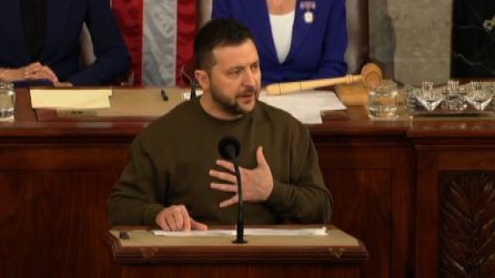 Zelensky in Usa: "Mai la resa, i vostri aiuti un investimento"