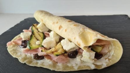 Piadina fatta in casa: la ricetta per averla morbida e facile da arrotolare