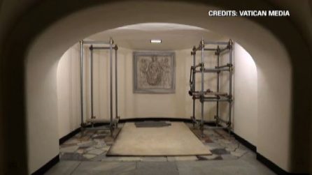 I preparativi per la tumulazione a San Pietro di Benedetto XVI