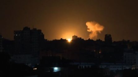 Medio Oriente, Israele bombarda la Striscia di Gaza