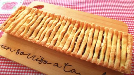 Crostata di strudel: la ricetta del goloso dessert alle mele