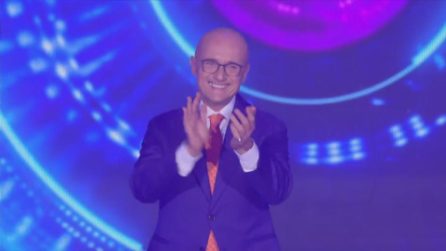 Grande Fratello Vip, Alfonso Signorini fa il verso a Maria Teresa Ruta: "Basta"