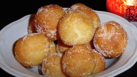 Castagnole di ricotta: la semplice ricetta per prepararle alla perfezione