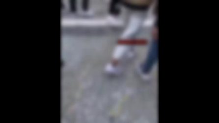 Milano, rissa tra giovanissimi in piazza Duomo: interviene la polizia