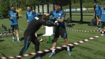 Conte e Lautaro fanno pace simulando un incontro di boxe